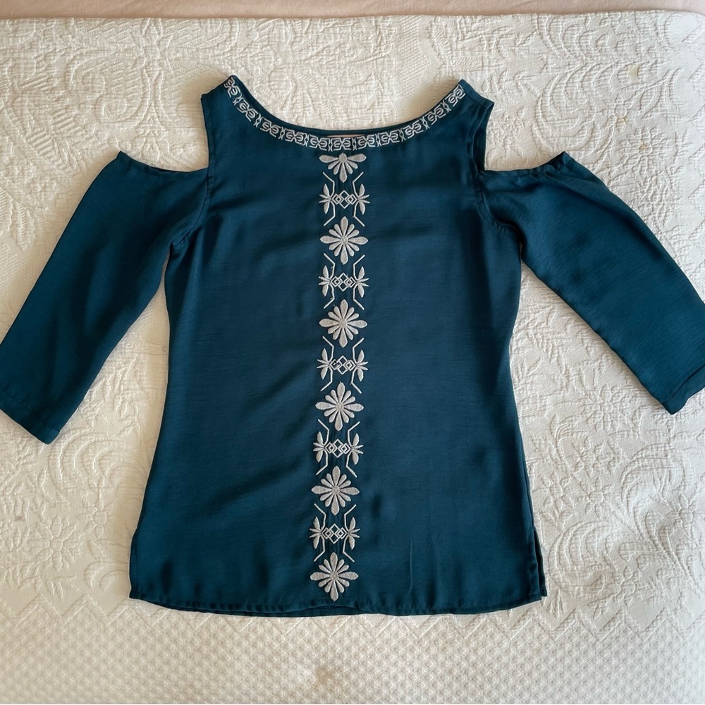 Cold Shoulder Cutout Top Teal M